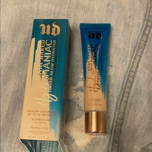 Urban Decay Stay Naked Hydrating Foundation 20fair